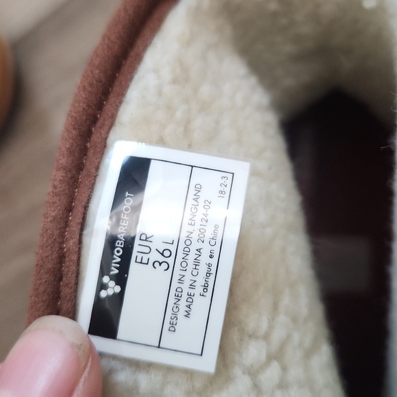 Vivobarefoot boots - Picture 3 of 4